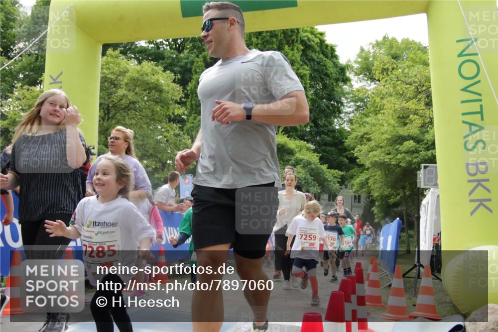 17.05.2025 - Störlauf H.Heesch http://msf.ph/oto/7897060 17.05.2025 13:02:42 Ziel 7285, 7259 meine-sportfotos.de