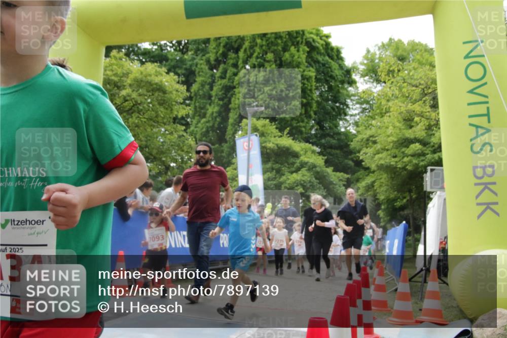 17.05.2025 - Störlauf H.Heesch http://msf.ph/oto/7897139 17.05.2025 13:02:49 Ziel 2025, 34, 093, 7275, 170 meine-sportfotos.de