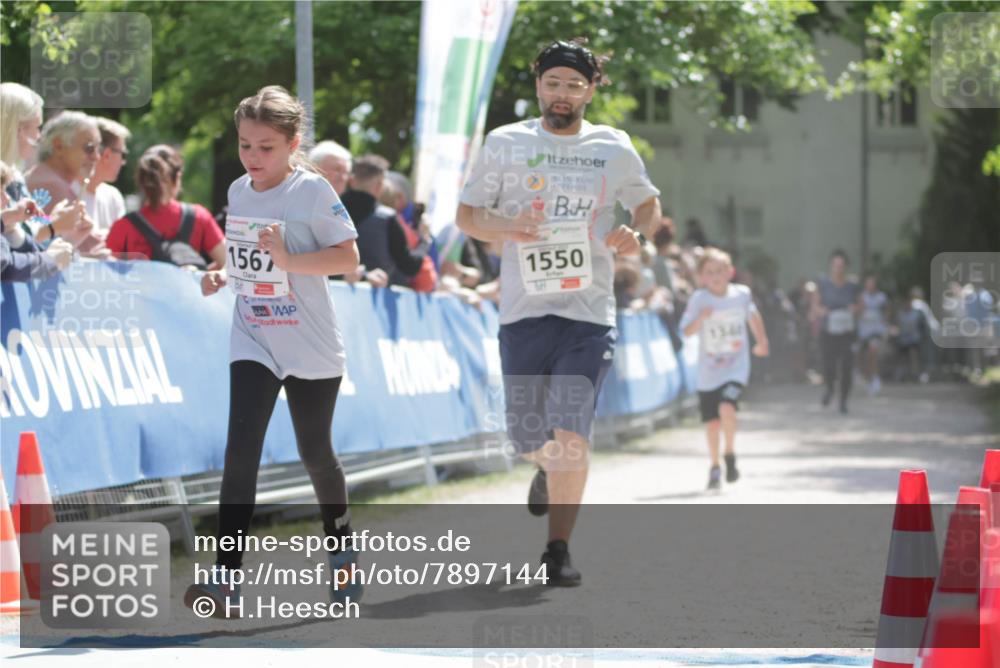 17.05.2025 - Störlauf H.Heesch http://msf.ph/oto/7897144 17.05.2025 14:52:25 Ziel 1567, 1550, 1340 meine-sportfotos.de