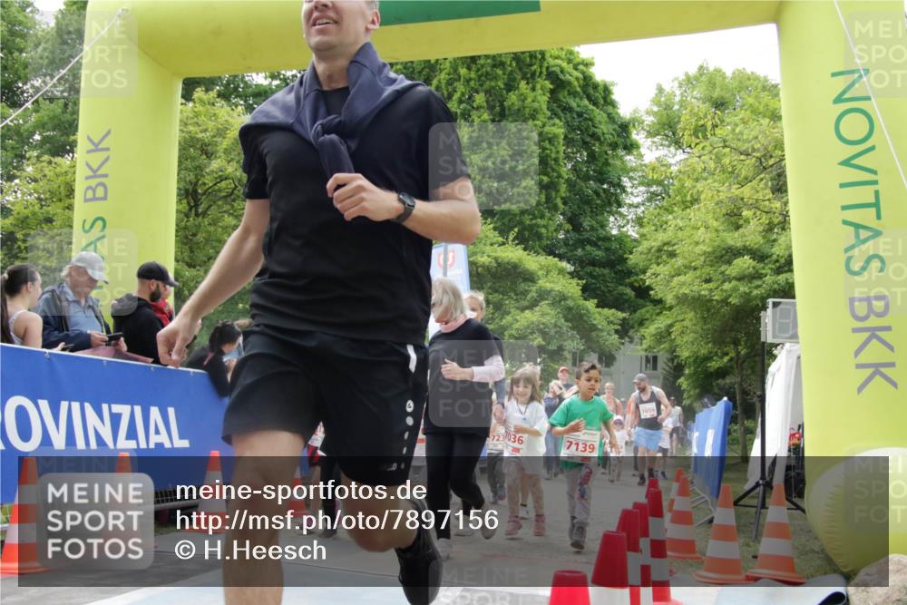 17.05.2025 - Störlauf H.Heesch http://msf.ph/oto/7897156 17.05.2025 13:02:51 Ziel 7139 meine-sportfotos.de