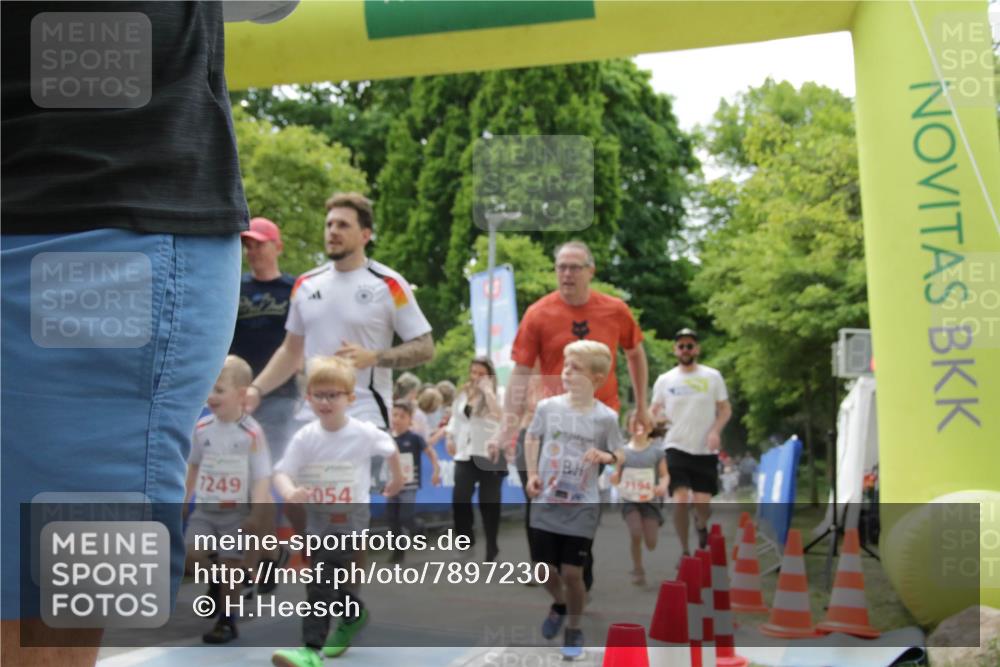 17.05.2025 - Störlauf H.Heesch http://msf.ph/oto/7897230 17.05.2025 13:02:57 Ziel 1249, 054 meine-sportfotos.de