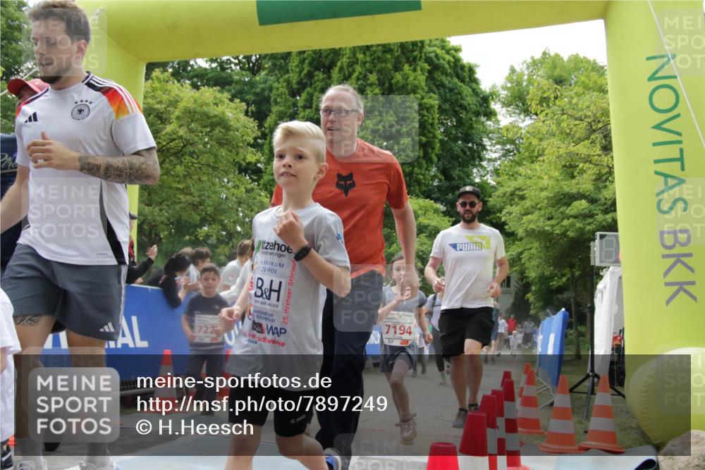 17.05.2025 - Störlauf H.Heesch http://msf.ph/oto/7897249 17.05.2025 13:02:58 Ziel 722, 25, 7194 meine-sportfotos.de