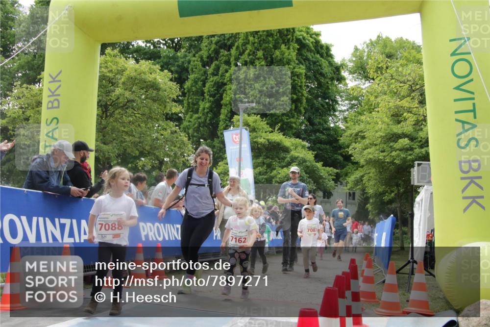 17.05.2025 - Störlauf H.Heesch http://msf.ph/oto/7897271 17.05.2025 13:03:01 Ziel 7085, 7083, 7162 meine-sportfotos.de
