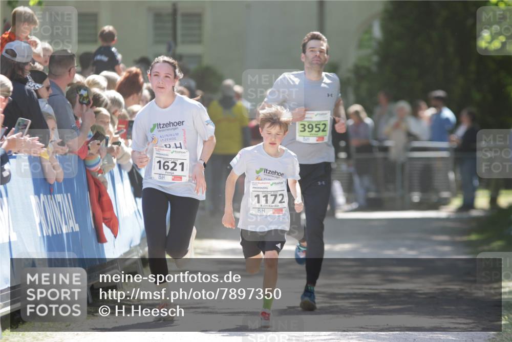 17.05.2025 - Störlauf H.Heesch http://msf.ph/oto/7897350 17.05.2025 14:41:02 Ziel 2025, 1621, 2025, 1172, 3952, 2 meine-sportfotos.de