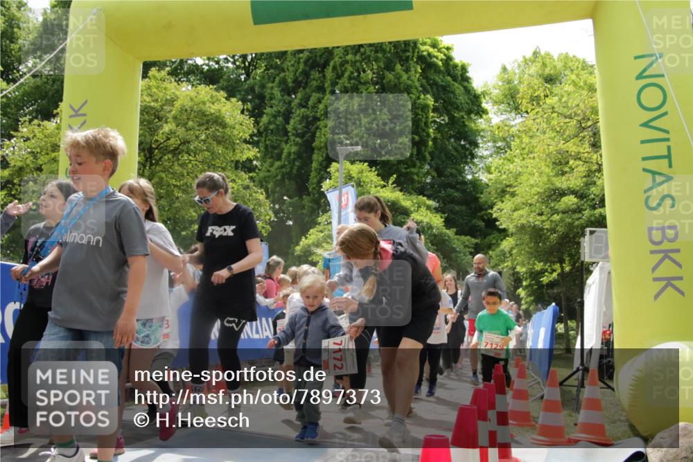 17.05.2025 - Störlauf H.Heesch http://msf.ph/oto/7897373 17.05.2025 13:03:15 Ziel 7172, 7129 meine-sportfotos.de
