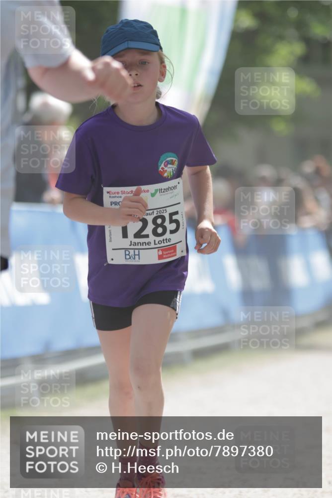 17.05.2025 - Störlauf H.Heesch http://msf.ph/oto/7897380 17.05.2025 14:53:01 Ziel 2025, 1285 meine-sportfotos.de