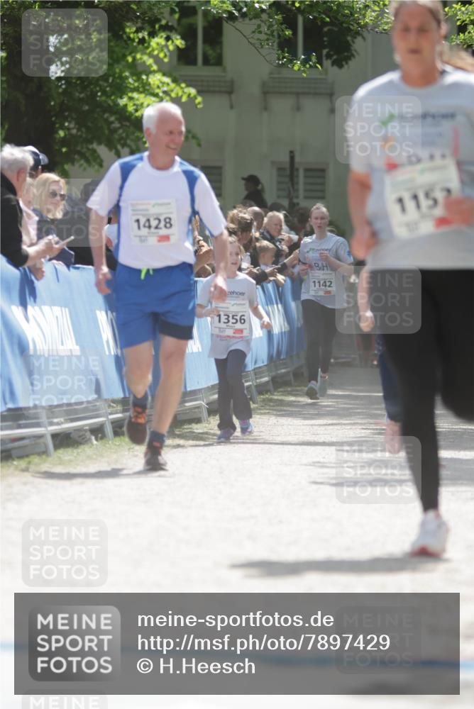 17.05.2025 - Störlauf H.Heesch http://msf.ph/oto/7897429 17.05.2025 14:53:22 Ziel 1428, 1142, 1356, 1152 meine-sportfotos.de
