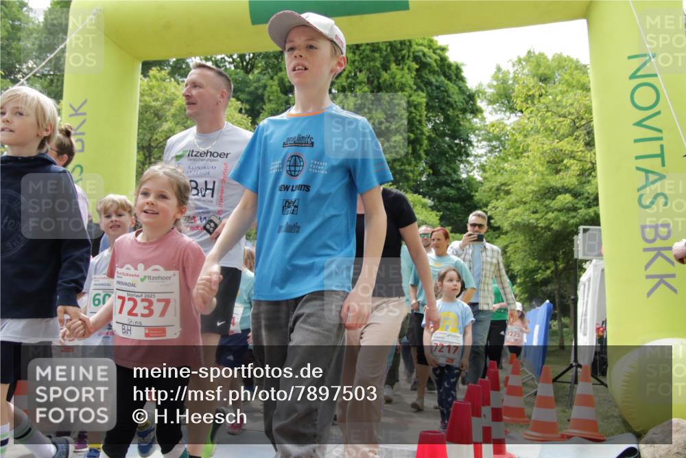 17.05.2025 - Störlauf H.Heesch http://msf.ph/oto/7897503 17.05.2025 13:03:26 Ziel 2025, 60, 7237, 7217, 7225 meine-sportfotos.de