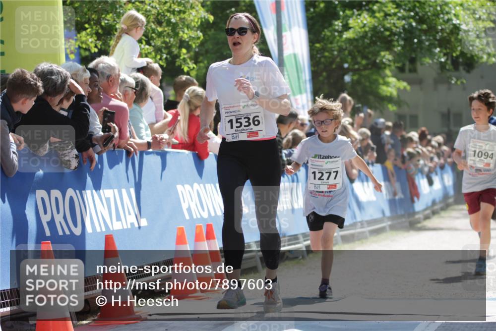 17.05.2025 - Störlauf H.Heesch http://msf.ph/oto/7897603 17.05.2025 14:41:49 Ziel 2025, 1536, 1277, 1094 meine-sportfotos.de