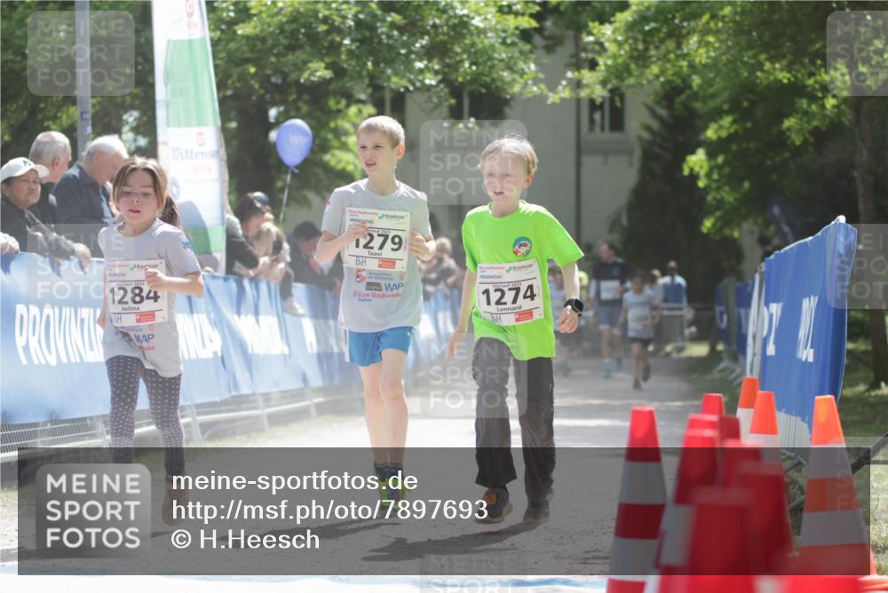 17.05.2025 - Störlauf H.Heesch http://msf.ph/oto/7897693 17.05.2025 14:54:20 Ziel 2025, 1284, 2025, 1279, 25, 1274 meine-sportfotos.de