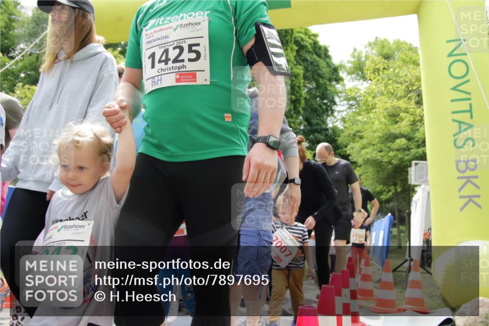 17.05.2025 - Störlauf H.Heesch http://msf.ph/oto/7897695 17.05.2025 13:03:49 Ziel 2025, 1425, 2025, 042, 7007, 7190 meine-sportfotos.de