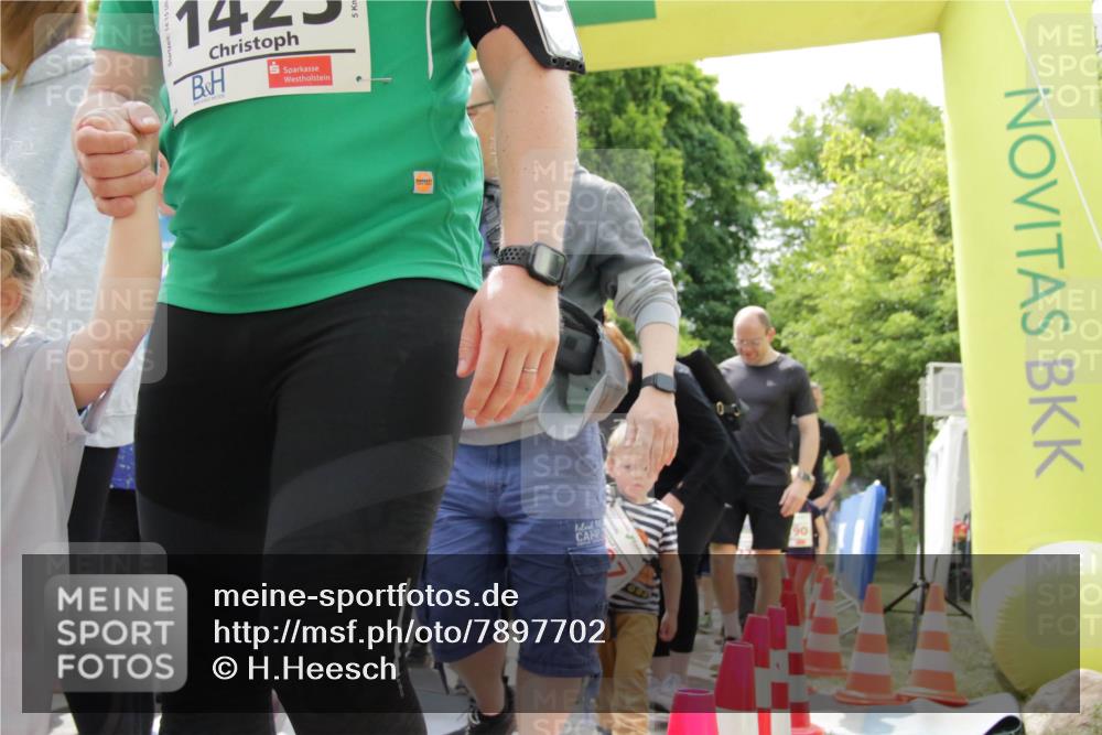 17.05.2025 - Störlauf H.Heesch http://msf.ph/oto/7897702 17.05.2025 13:03:49 Ziel 14, 15, 5 meine-sportfotos.de