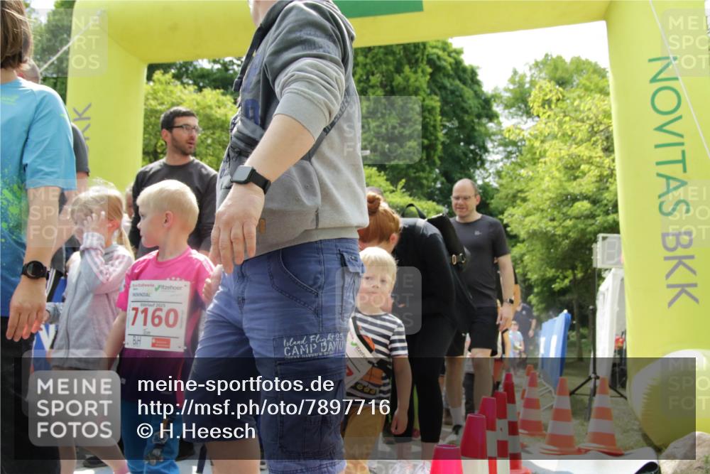 17.05.2025 - Störlauf H.Heesch http://msf.ph/oto/7897716 17.05.2025 13:03:50 Ziel 7160 meine-sportfotos.de