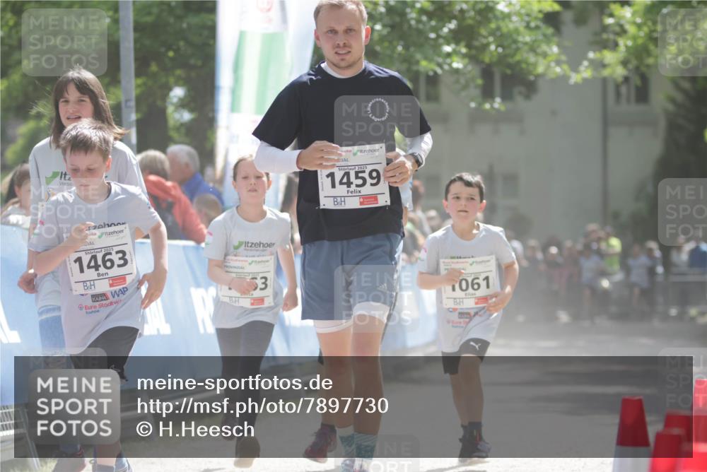 17.05.2025 - Störlauf H.Heesch http://msf.ph/oto/7897730 17.05.2025 14:54:31 Ziel 2025, 1463, 2025, 1459, 1061, 1 meine-sportfotos.de