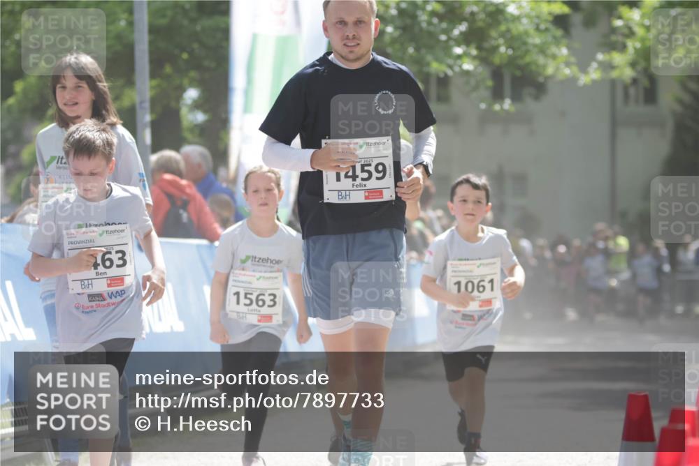 17.05.2025 - Störlauf H.Heesch http://msf.ph/oto/7897733 17.05.2025 14:54:31 Ziel 025, 163, 1563, 2025, 1459, 1061 meine-sportfotos.de