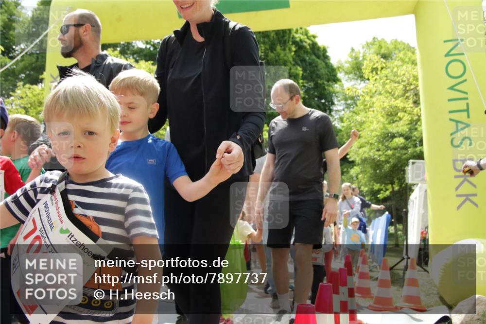 17.05.2025 - Störlauf H.Heesch http://msf.ph/oto/7897737 17.05.2025 13:03:54 Ziel 2025, 7007 meine-sportfotos.de