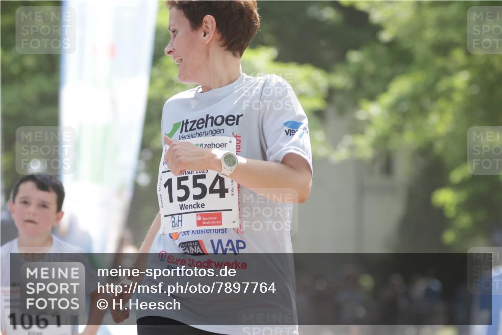 17.05.2025 - Störlauf H.Heesch http://msf.ph/oto/7897764 17.05.2025 14:54:34 Ziel 1061, 2025, 1554 meine-sportfotos.de