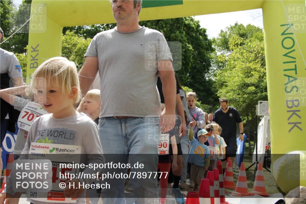 17.05.2025 - Störlauf H.Heesch http://msf.ph/oto/7897777 17.05.2025 13:04:00 Ziel 20, 707, 17, 2025, 7245, 90, 31 meine-sportfotos.de