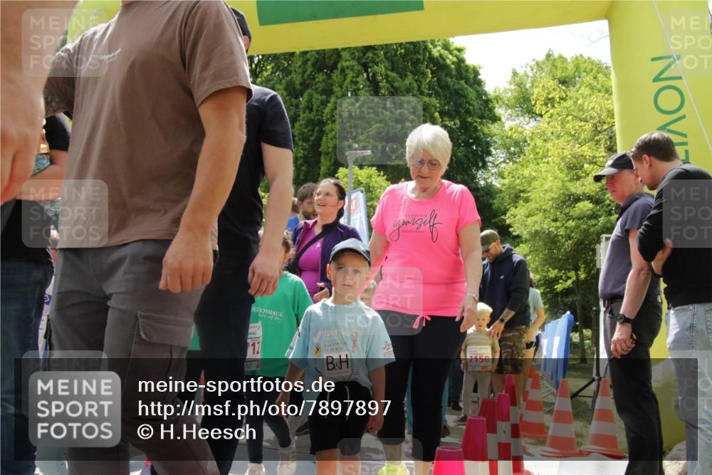 17.05.2025 - Störlauf H.Heesch http://msf.ph/oto/7897897 17.05.2025 13:04:28 Ziel 2, 7150 meine-sportfotos.de