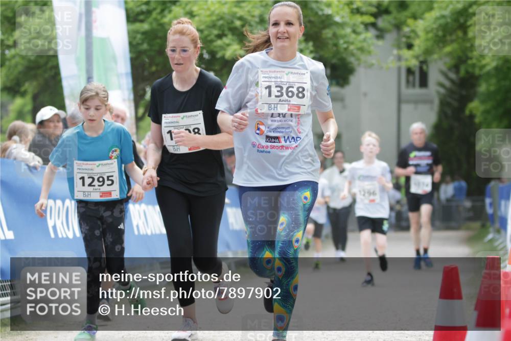 17.05.2025 - Störlauf H.Heesch http://msf.ph/oto/7897902 17.05.2025 14:55:01 Ziel 2025, 1295, 2025, 18, 2025, 1368, 1296 meine-sportfotos.de