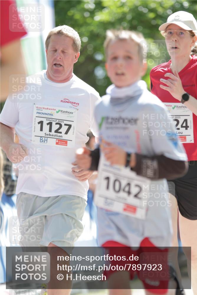 17.05.2025 - Störlauf H.Heesch http://msf.ph/oto/7897923 17.05.2025 14:42:48 Ziel 2025, 1127, 2025, 24, 1042 meine-sportfotos.de