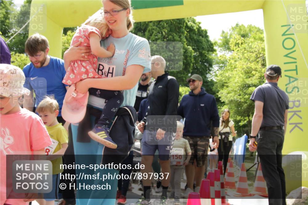 17.05.2025 - Störlauf H.Heesch http://msf.ph/oto/7897937 17.05.2025 13:04:33 Ziel 8, 30, 150 meine-sportfotos.de