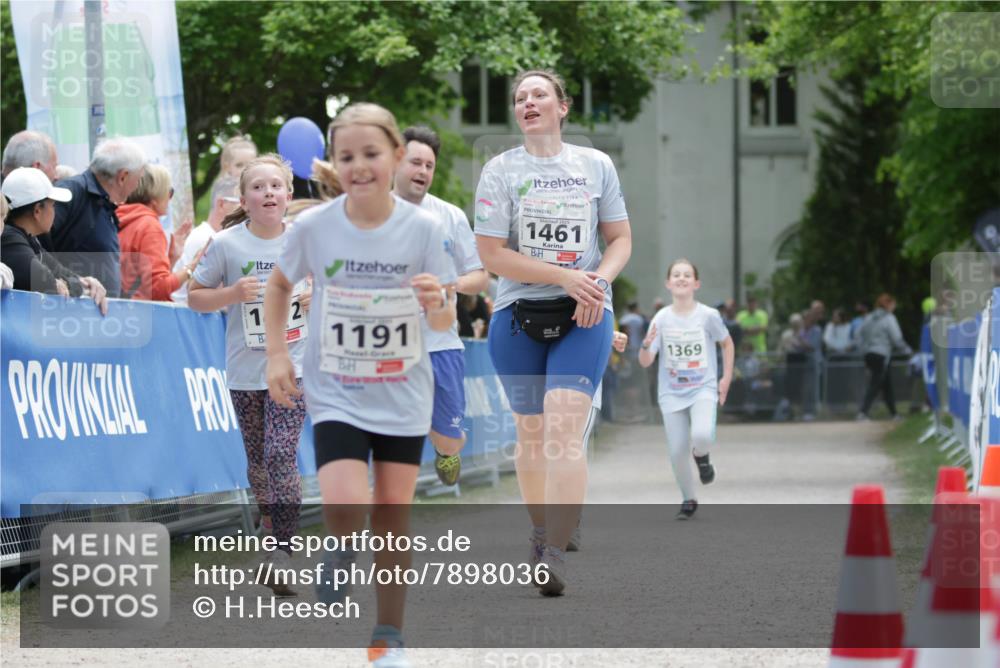 17.05.2025 - Störlauf H.Heesch http://msf.ph/oto/7898036 17.05.2025 14:56:03 Ziel 2025, 1461, 1, 1191, 1369 meine-sportfotos.de