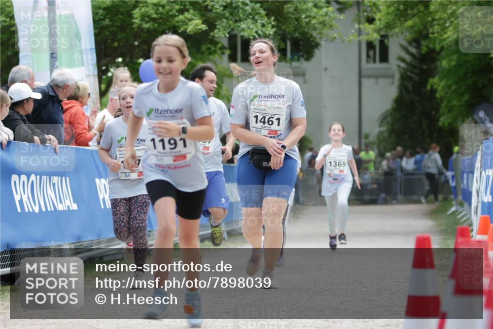 17.05.2025 - Störlauf H.Heesch http://msf.ph/oto/7898039 17.05.2025 14:56:03 Ziel 1461, 540, 1817, 1191, 1369 meine-sportfotos.de