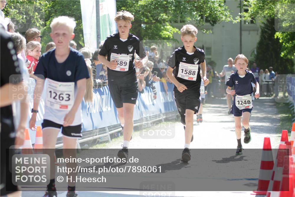 17.05.2025 - Störlauf H.Heesch http://msf.ph/oto/7898061 17.05.2025 14:43:12 Ziel 1263, 99, 589, 1588, 1248 meine-sportfotos.de