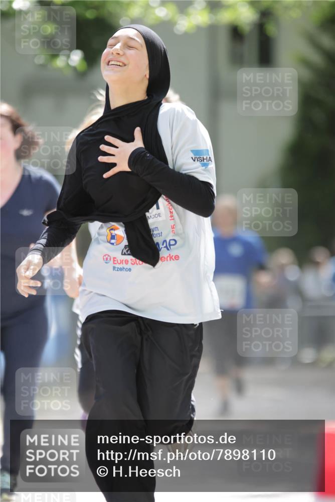 17.05.2025 - Störlauf H.Heesch http://msf.ph/oto/7898110 17.05.2025 14:56:22 Ziel 25 meine-sportfotos.de