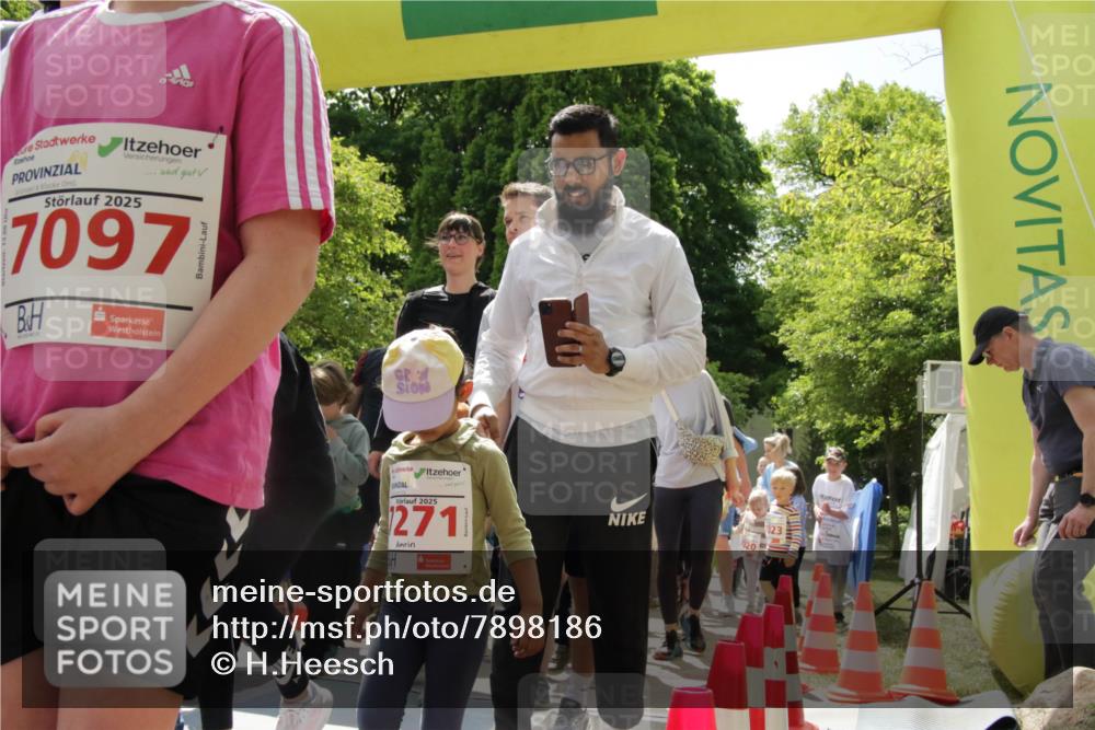 17.05.2025 - Störlauf H.Heesch http://msf.ph/oto/7898186 17.05.2025 13:05:12 Ziel 2025, 7097, 2025, 271, 020, 123 meine-sportfotos.de