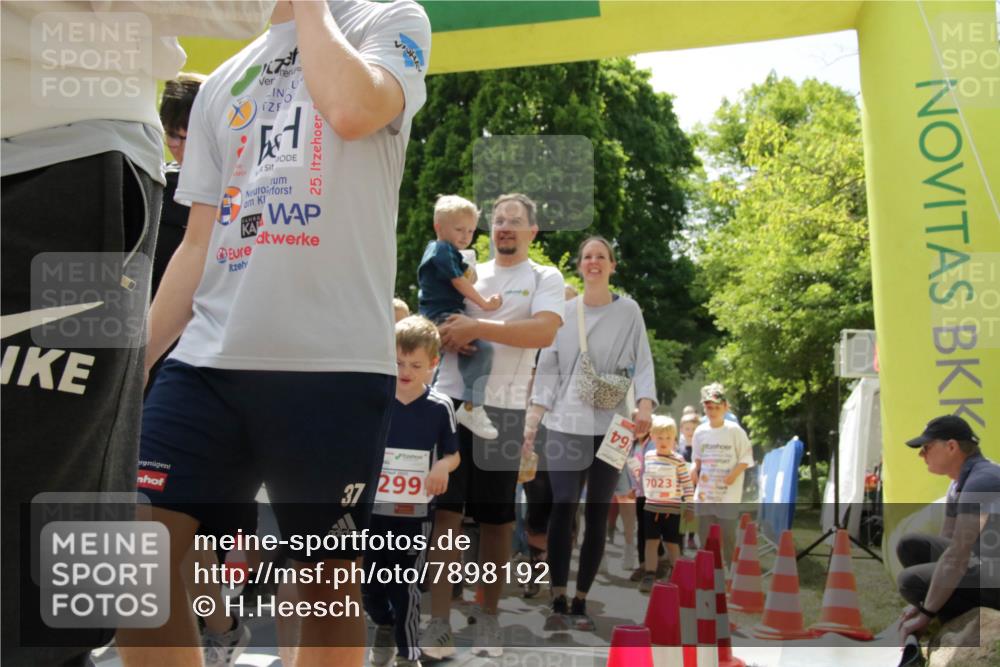 17.05.2025 - Störlauf H.Heesch http://msf.ph/oto/7898192 17.05.2025 13:05:15 Ziel 25, 37, 299, 9 meine-sportfotos.de