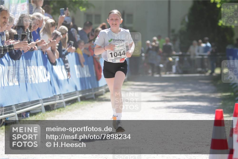 17.05.2025 - Störlauf H.Heesch http://msf.ph/oto/7898234 17.05.2025 14:43:34 Ziel 2025, 1044 meine-sportfotos.de