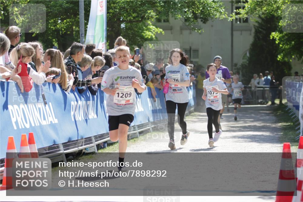 17.05.2025 - Störlauf H.Heesch http://msf.ph/oto/7898292 17.05.2025 14:43:48 Ziel 1209, 76, 1075, 1328 meine-sportfotos.de