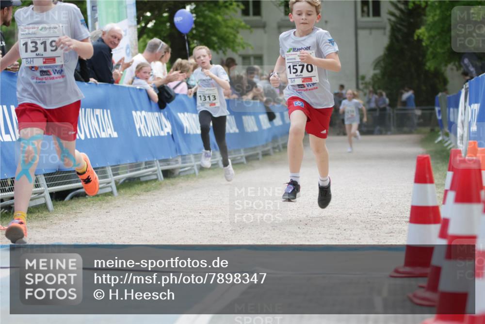 17.05.2025 - Störlauf H.Heesch http://msf.ph/oto/7898347 17.05.2025 14:57:33 Ziel 2025, 1319, 1313, 202, 1570 meine-sportfotos.de