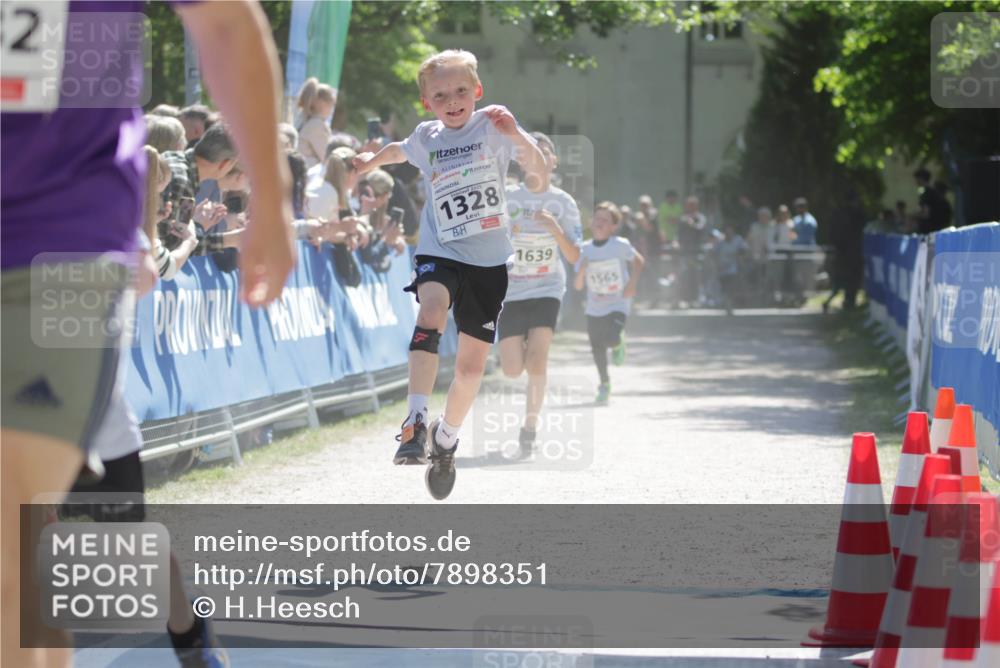 17.05.2025 - Störlauf H.Heesch http://msf.ph/oto/7898351 17.05.2025 14:43:54 Ziel 2, 2025, 1328, 1639, 1565 meine-sportfotos.de