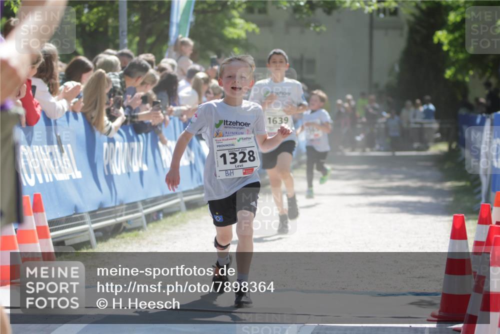 17.05.2025 - Störlauf H.Heesch http://msf.ph/oto/7898364 17.05.2025 14:43:54 Ziel 2025, 1328, 1639 meine-sportfotos.de