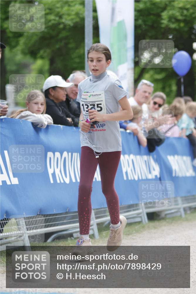 17.05.2025 - Störlauf H.Heesch http://msf.ph/oto/7898429 17.05.2025 14:57:47 Ziel 2025, 1325 meine-sportfotos.de
