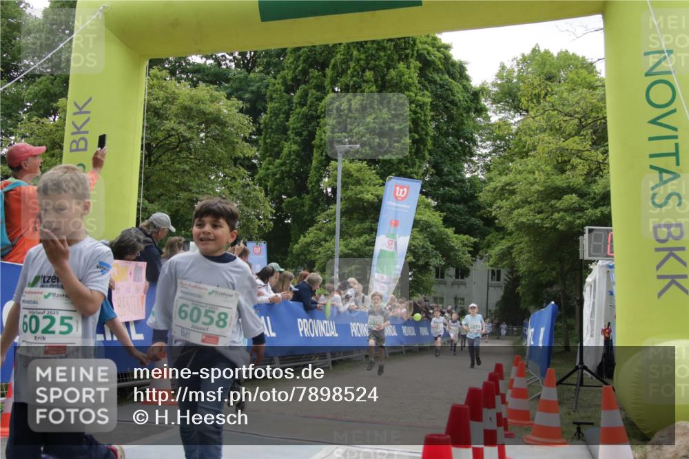 17.05.2025 - Störlauf H.Heesch http://msf.ph/oto/7898524 17.05.2025 13:16:43 Ziel 13, 2025, 6025, 6058 meine-sportfotos.de