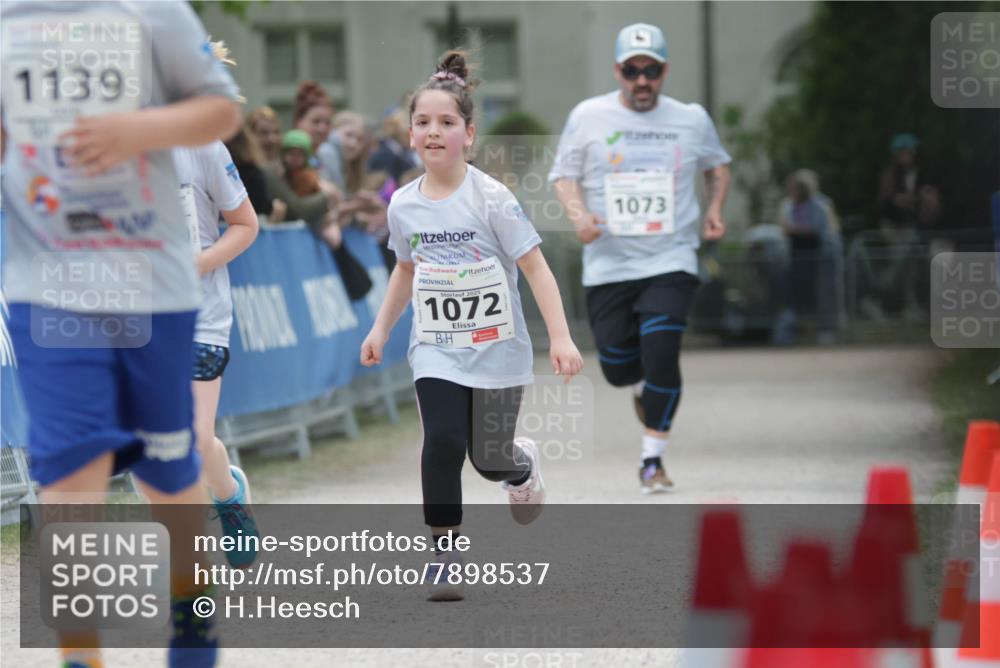 17.05.2025 - Störlauf H.Heesch http://msf.ph/oto/7898537 17.05.2025 14:58:09 Ziel 1139, 2025, 1072, 1073 meine-sportfotos.de