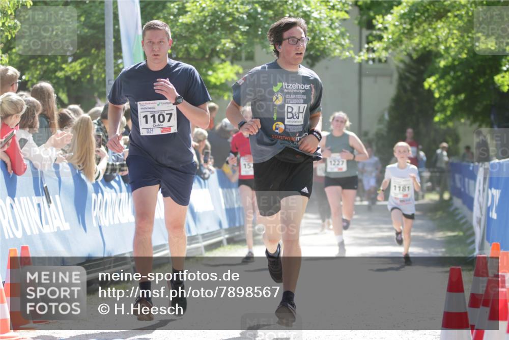 17.05.2025 - Störlauf H.Heesch http://msf.ph/oto/7898567 17.05.2025 14:44:29 Ziel 2025, 1107, 15, 1227, 1181 meine-sportfotos.de