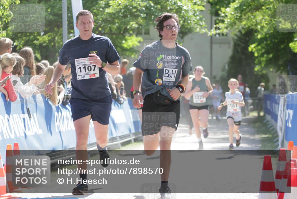 17.05.2025 - Störlauf H.Heesch http://msf.ph/oto/7898570 17.05.2025 14:44:29 Ziel 2025, 1107, 200, 1227, 1181 meine-sportfotos.de