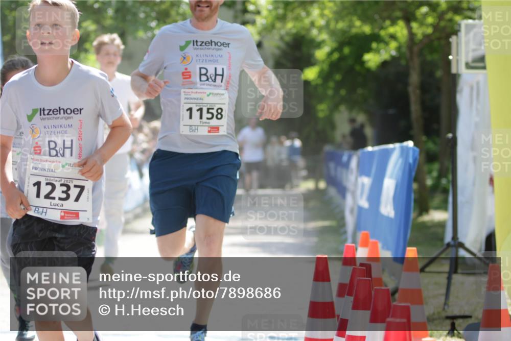 17.05.2025 - Störlauf H.Heesch http://msf.ph/oto/7898686 17.05.2025 14:44:40 Ziel 2025, 1237, 2025, 1158 meine-sportfotos.de