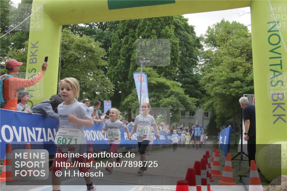 17.05.2025 - Störlauf H.Heesch http://msf.ph/oto/7898725 17.05.2025 13:17:35 Ziel 2025, 071, 16, 6017, 6050 meine-sportfotos.de