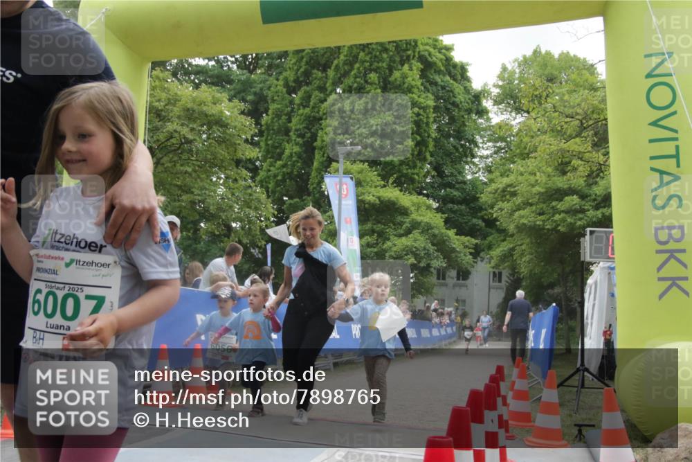 17.05.2025 - Störlauf H.Heesch http://msf.ph/oto/7898765 17.05.2025 13:17:44 Ziel 2025, 6007, 6056 meine-sportfotos.de