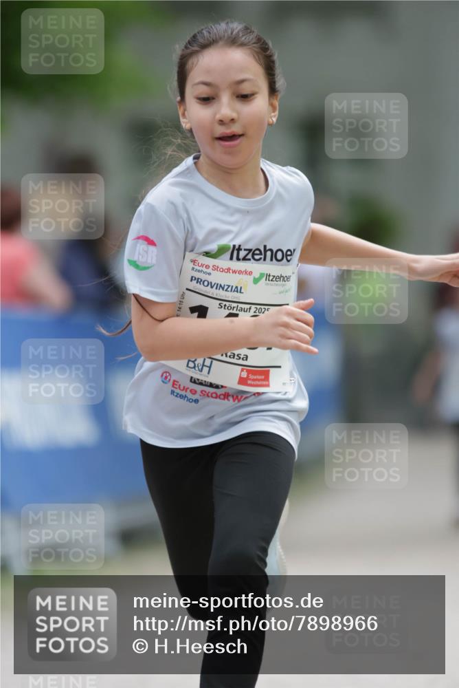 17.05.2025 - Störlauf H.Heesch http://msf.ph/oto/7898966 17.05.2025 15:00:57 Ziel 202 meine-sportfotos.de