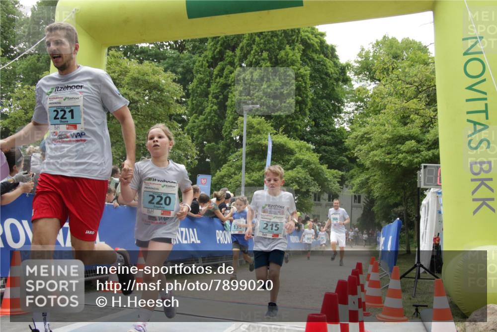 17.05.2025 - Störlauf H.Heesch http://msf.ph/oto/7899020 17.05.2025 13:42:18 Ziel 221, 220, 215 meine-sportfotos.de