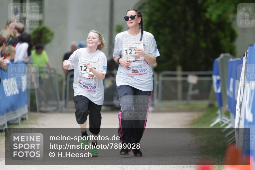 17.05.2025 - Störlauf H.Heesch http://msf.ph/oto/7899028 17.05.2025 15:01:18 Ziel 12, 205, 12 meine-sportfotos.de