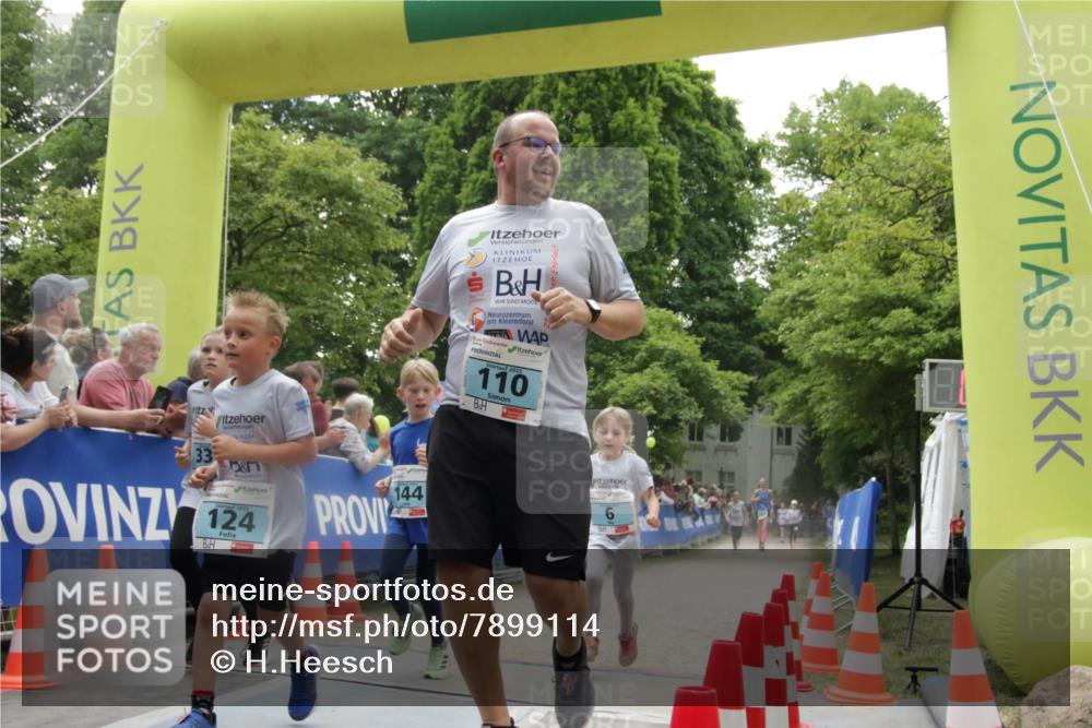 17.05.2025 - Störlauf H.Heesch http://msf.ph/oto/7899114 17.05.2025 13:43:23 Ziel 110, 33, 587, 124, 144 meine-sportfotos.de