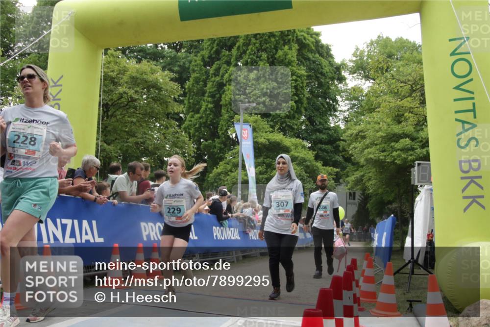 17.05.2025 - Störlauf H.Heesch http://msf.ph/oto/7899295 17.05.2025 13:44:19 Ziel 228, 229, 307, 286 meine-sportfotos.de